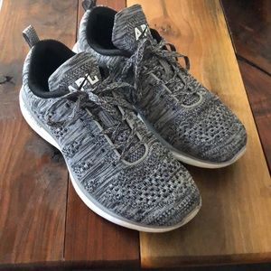 APL techloom pro women’s size 8 athletic shoes